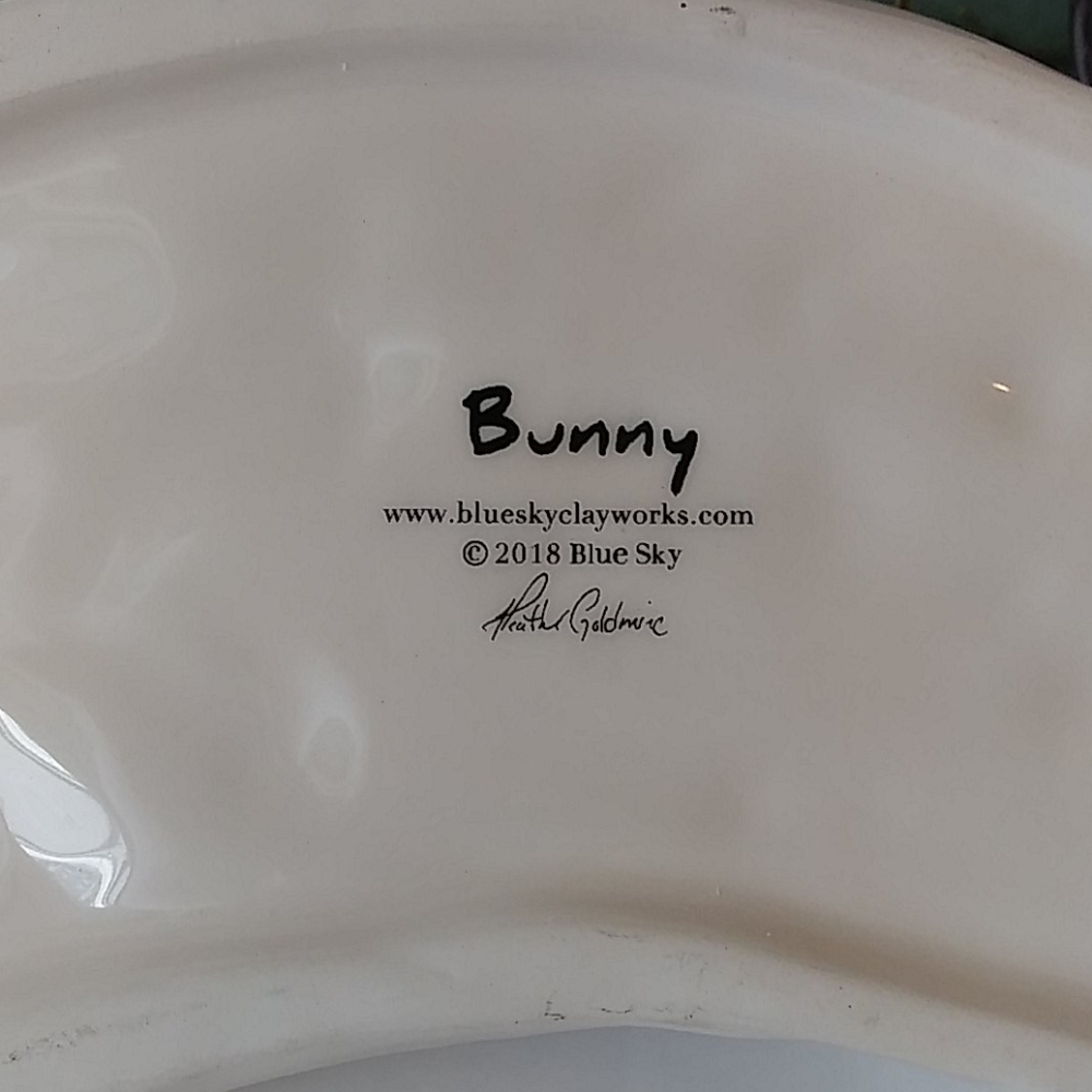 Blue sky clay works unique Easter bunny Nibbles  candy dish - Picture 9 of 11